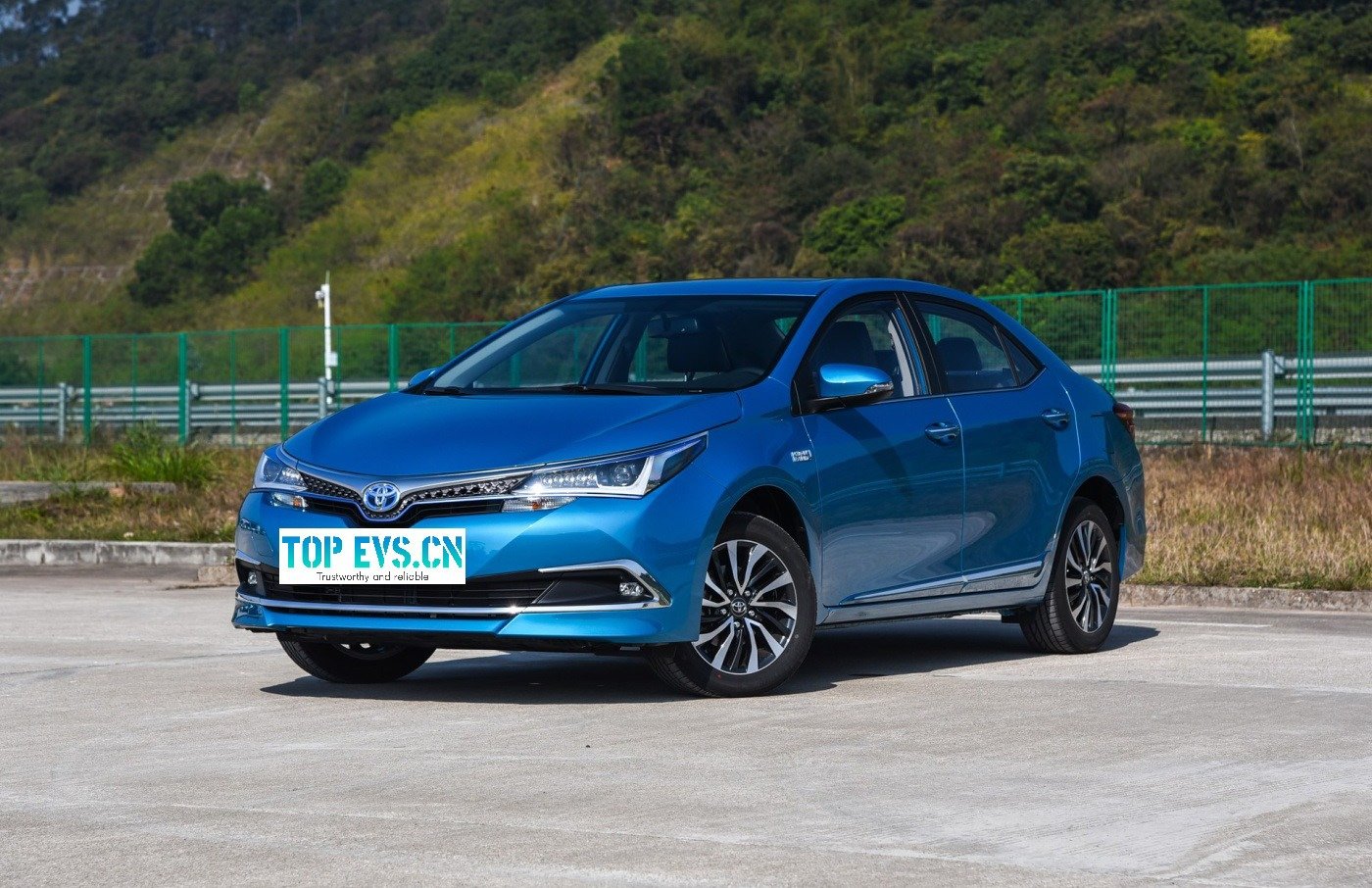 imgi_4_111(1) Toyota Corolla PHEV– Buy Direct From China | International Car Export Canada - Image 1